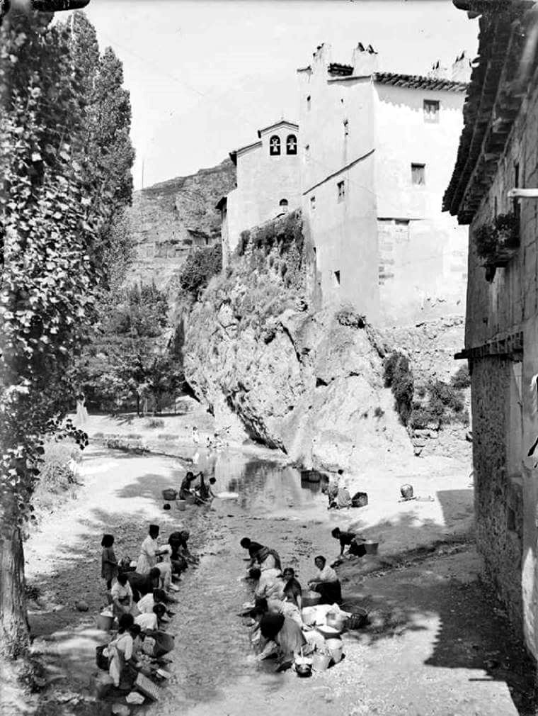 Lavanderas en la Calle de los Tintes